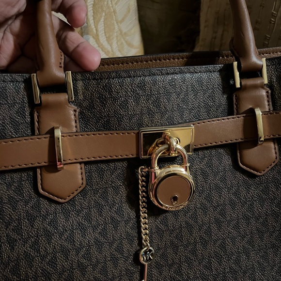 Michael Kors Hamilton Satchel - Picture 14 of 17